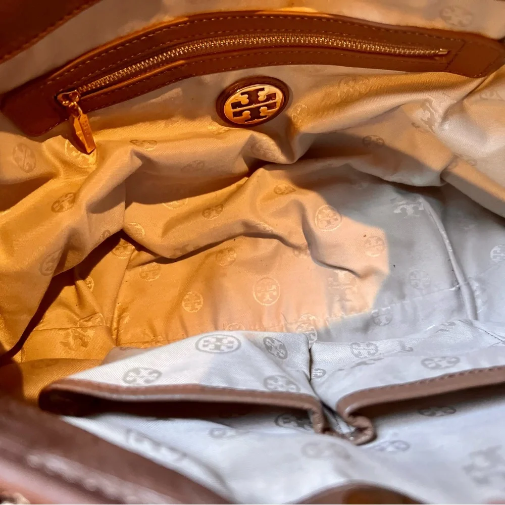 Tory Burch Amanda Hobo Bag Shoulder Crossbody Convertible
